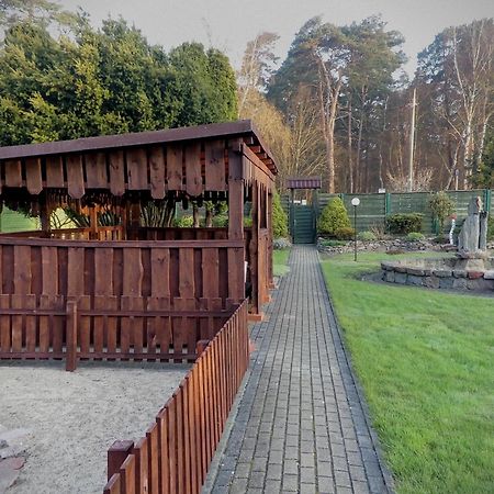 Pensjonat Cichy Kacik Kąty Rybackie Exteriör bild